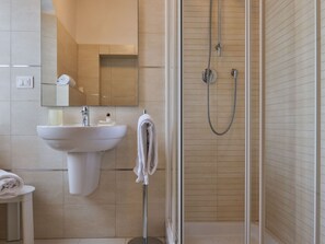 Towels - Große Wohnung mit 3 Schlafzimmern und 3 Bädern by Interhome (Reggello)
