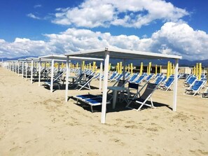 Beach - Wunderschönes Ferienhaus in Viareggio in der Nähe von Meer und Pisa by Interhome (Viareggio)