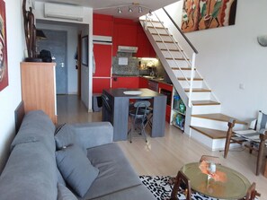 TV - Appartement in Roses mit Grill, gemeinschaftlichem Pool und Terrasse by Interhome (Roses)