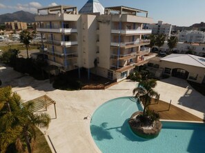 Exterior - Appartement in Roses mit Grill, gemeinschaftlichem Pool und Terrasse by Interhome (Roses)