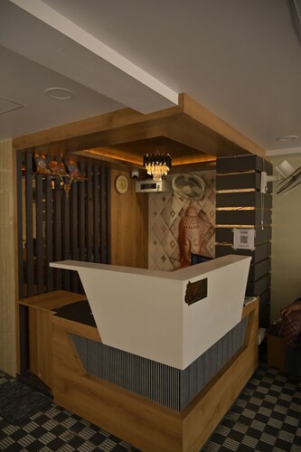 Hotel Satyabhama Lodging