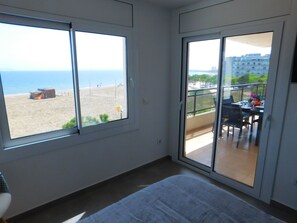 2 bedrooms, Internet - Appartement in Roses mit Großer Terrasse und Meerblick by Interhome (Roses)
