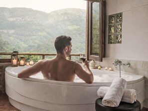Spa - Jacuzzi, Kamin, Grill und spektakuläre Aussicht by Interhome (Las Ventas)