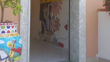 EntrĂ©e de lâhĂ©bergement