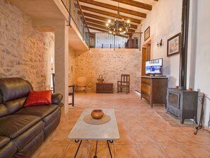 Fireplace - Wunderschönes Ferienhaus in Vilafranca De Bonany by Interhome (Vilafranca)