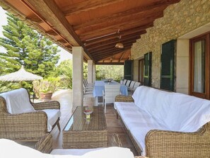 Outdoor dining - Villa mit Garten, Grill und Terrasse by Interhome (Inca)