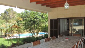 Outdoor dining - Finca "El Bosque" mit Garten, Grill und Terrasse by Interhome (Bahia Azul)