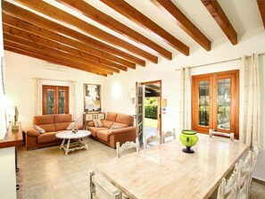 Dining - Tolle Ferienvilla Barraca mit privatem Pool by Interhome (Pollença)