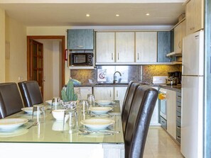 Fridge, microwave, oven, dishwasher - Wohnung Daniela by Interhome (Formentor)
