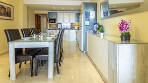 Dining - Wohnung Daniela by Interhome (Formentor)