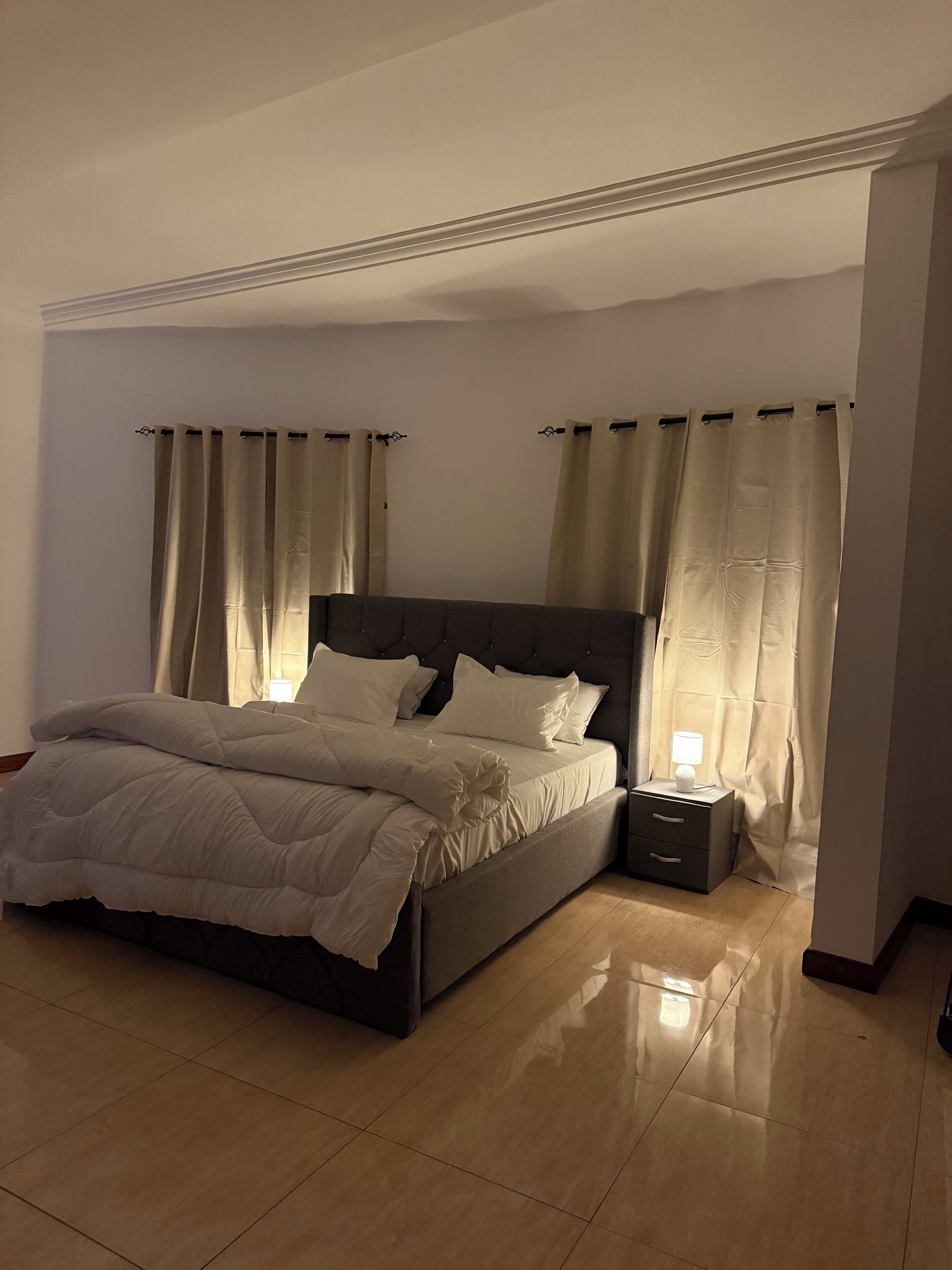 Bügeleisen/Bügelbrett, WLAN, Bettwäsche