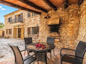Outdoor dining - Bonita casa cerca del mar by Interhome (Manacor)