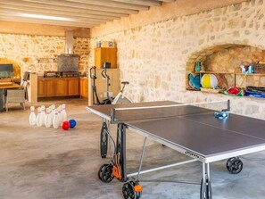 Games room - Schöne Finca mit Aussicht, Pool und Jacuzzi by Interhome (Son Gall Vell)