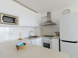 Fridge, microwave, oven, dishwasher - San Agustin Strand Vermietung by Interhome (Maspalomas)