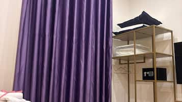 In-room safe, desk, free WiFi