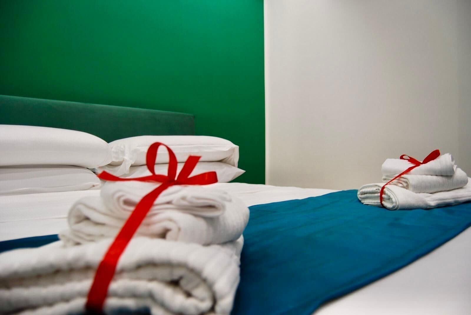 خزنة داخل الغرفة ومكتب وواي فاي مجانًا