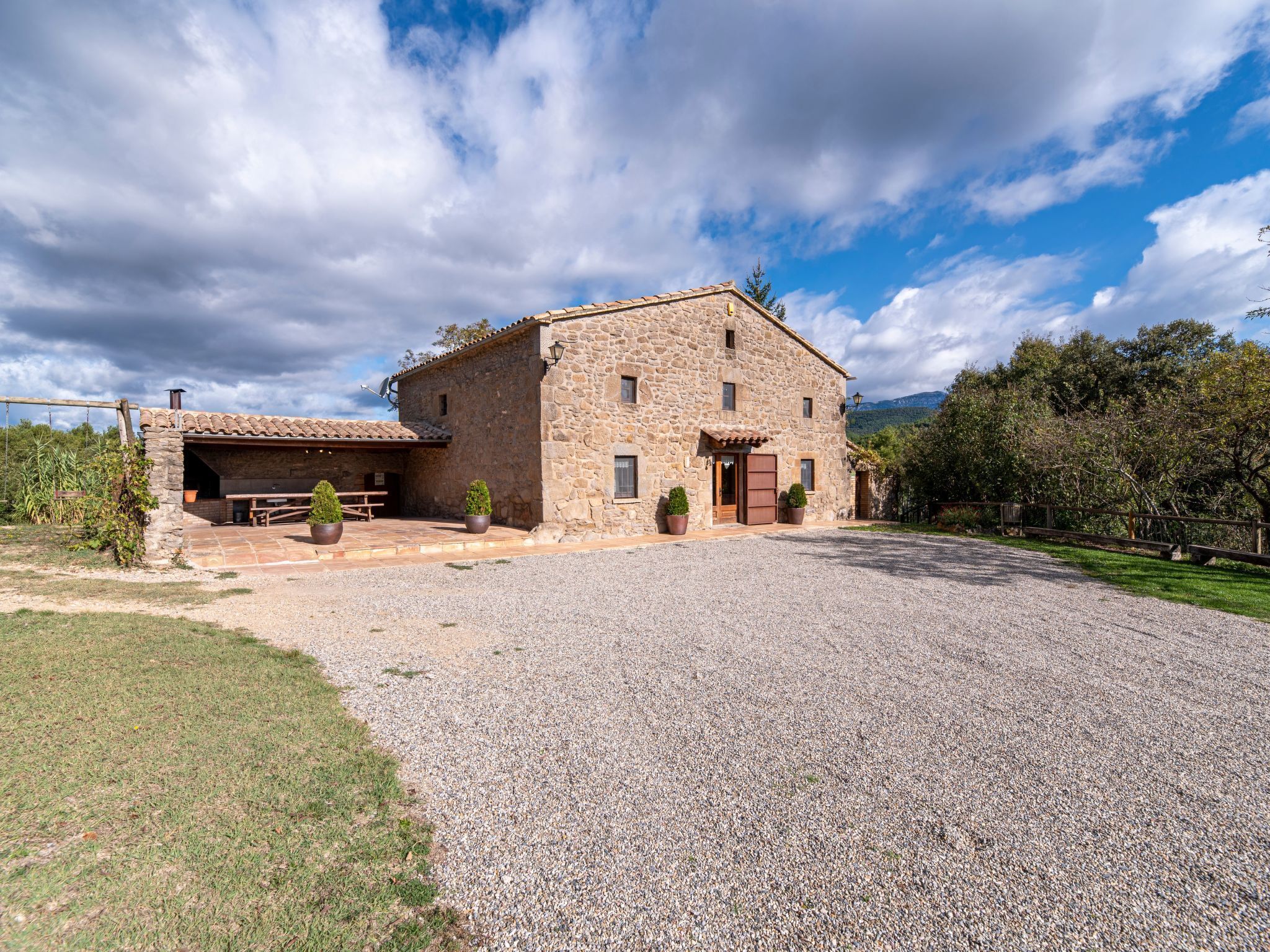 المنشأة من الخارج