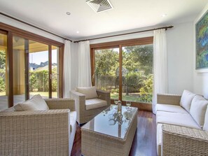 TV - Vila Formosa Cala Sant Vicenç by Interhome (Cala San Vicente)