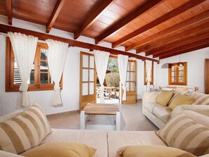 TV - Villa Alegre, Pollensa by Interhome (Pollença)