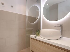 Towels - Villa Alordes, ein rustikales Haus mit fantastischer Aussicht by Interhome (Pollença)