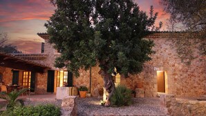 Terrace/patio - Tradition und Geschmack Mallorcas vereint by Interhome (Pollença)