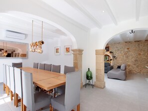 Dining - Beeindruckende große Villa in der Nähe von Cala San Vicente by Interhome (Pollença)