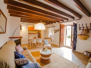 TV, fireplace - Finca Campino by Interhome (Santanyí)