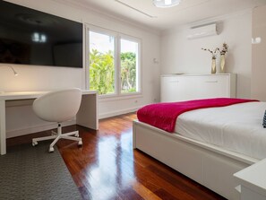 7 bedrooms, Internet - San Benito by Interhome (Realejos)