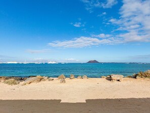 Beach - Villa Abora 2 , Corralejo by Interhome (Corralejo)