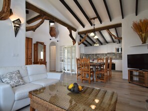 TV, fireplace - Finca El Corinto - Ein verwunschener Ort by Interhome (Competa)