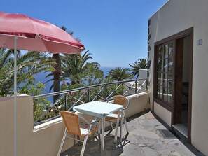 Outdoor dining - Moijama 2 by Interhome (Las Manchas)