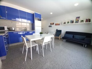 Interior - Ferienunterkunft "Playa Chica Medano". by Interhome (El Médano)