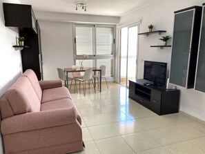 TV - Touristische Unterkunft "La Ladera Medano". by Interhome (El Médano)