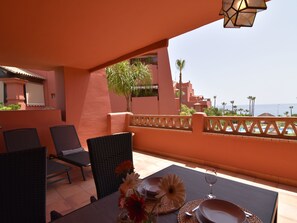 Outdoor dining - Wohnung Vista al Mar by Interhome (La Axarquía/ Torrox)