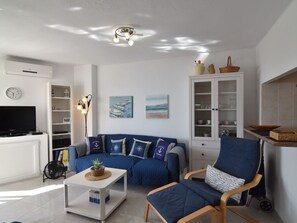 TV - Studio Europa beachfront by Interhome (La Axarquía/ Torrox)