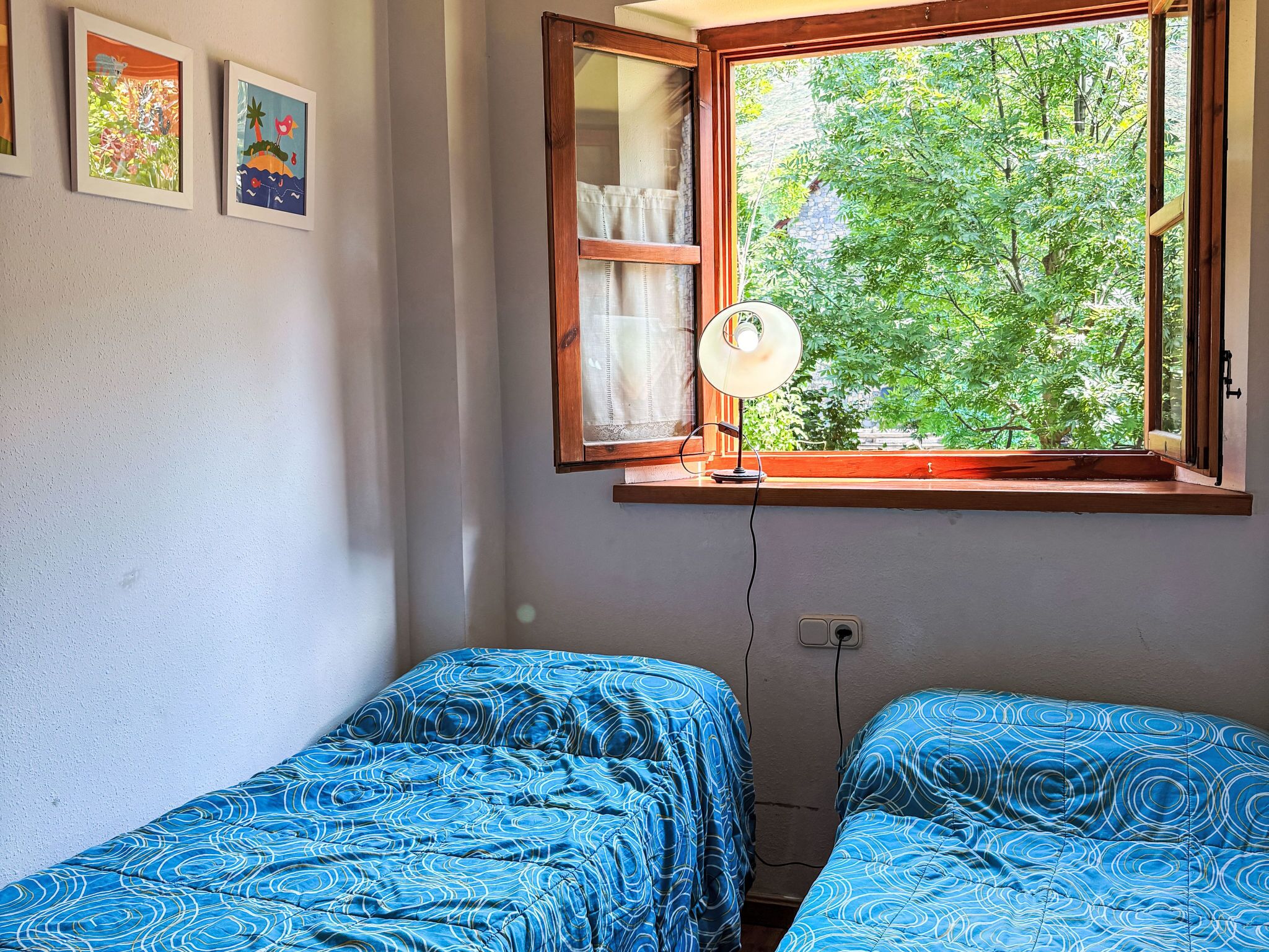 2 bedrooms