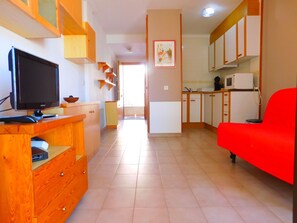 Interior - Wohnung mit Wasserblick by Interhome (Roses)