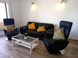 TV - Appartement Turistico 'Marineda 2 Medano' by Interhome (El Médano)