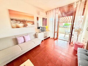 TV - HALIFAX by Interhome (Comacchio)