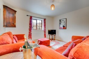 TV - 2 Bed in Pwllheli (oc-nythyw) (Llanengan)