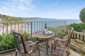Outdoor dining - 2 Bed in Looe (oc-l30026) (Looe)