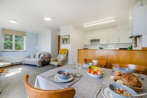 Dining - 2 Bed in Looe (oc-l00055) (Trelawne)