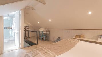 Fer et planche à repasser, accès Internet, draps fournis