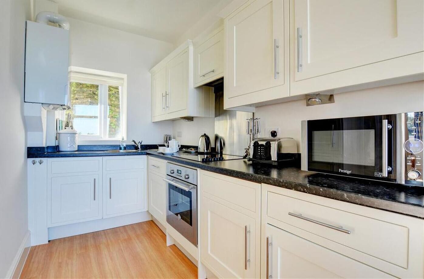 Microwave, oven, dishwasher, cookware/dishes/utensils