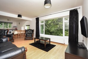 TV - 2 Bed in Looe (oc-l30020) (Looe)