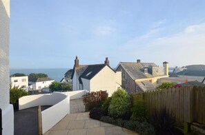 Property grounds - 1 Bed in Looe (oc-l30010) (Looe)