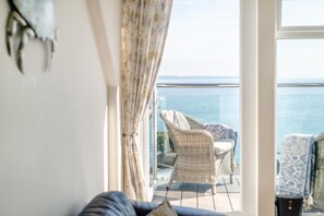 Interior - 2 Bed in Looe (oc-l30011) (Looe)