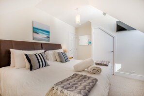 2 bedrooms, iron/ironing board, free WiFi, bed sheets - 2 Bed in Looe (oc-l30011) (Looe)