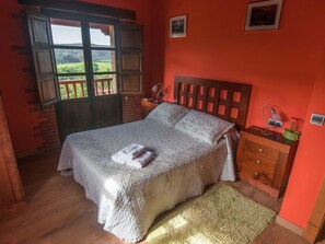 Internet - Fachwerkhaus mit Garten by Interhome (Selaya)