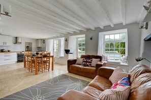 TV - 3 Bed in Fowey (oc-cstepa) (Fowey)